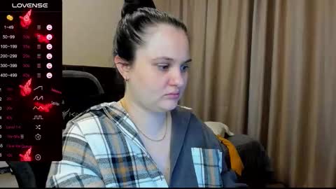 Snapshot of alanabrox chatting on 9, 11, 2025 Julia online show from 9, 11, 2025