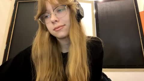 Snapshot of alanehadaller chatting on 20, 10, 2025 Stella online show from 20, 10, 2025