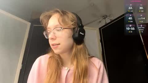 Snapshot of alanehadaller chatting on 31, 10, 2025 Stella online show from 31, 10, 2025