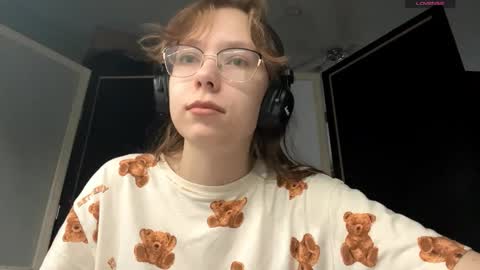 Snapshot of alanehadaller chatting on 2, 11, 2025 Stella online show from 2, 11, 2025