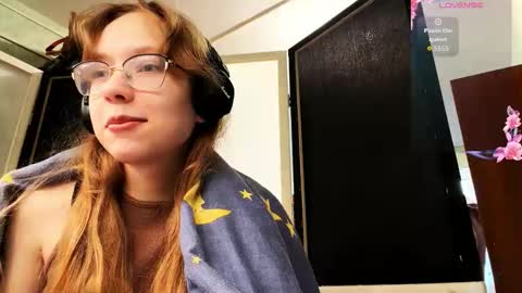 Snapshot of alanehadaller chatting on 7, 11, 2025 Stella online show from 7, 11, 2025