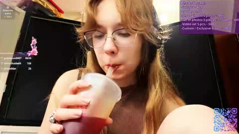 Snapshot of alanehadaller chatting on 17, 11, 2025 Stella online show from 17, 11, 2025