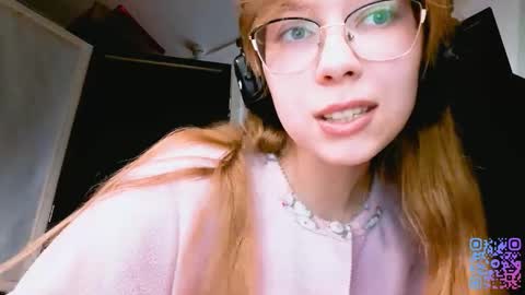 Snapshot of alanehadaller chatting on 29, 11, 2025 Stella online show from 29, 11, 2025