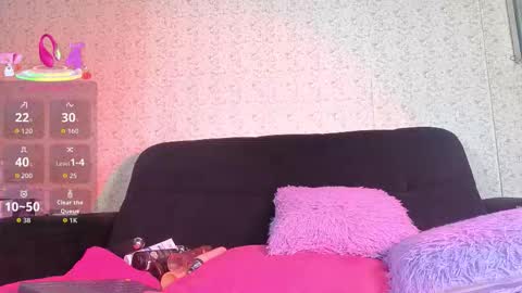 alanna_jones11_aws online show from 14, 1, 2026