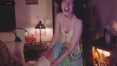 Snapshot of alaskagrace chatting on 8, 10, 2025 Alaska Grace online show from 8, 10, 2025