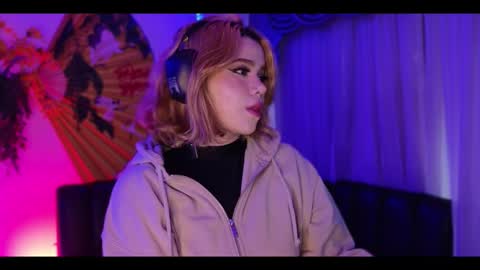 albaandthayron online show from 10, 11, 2025