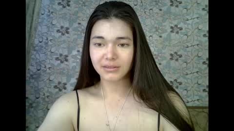 Snapshot of albi_glow chatting on 9, 10, 2025 Albi online show from 9, 10, 2025