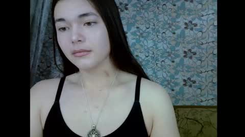 Snapshot of albi_glow chatting on 15, 10, 2025 Albi online show from 15, 10, 2025