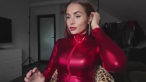Alecssalove online show from 6, 10, 2025