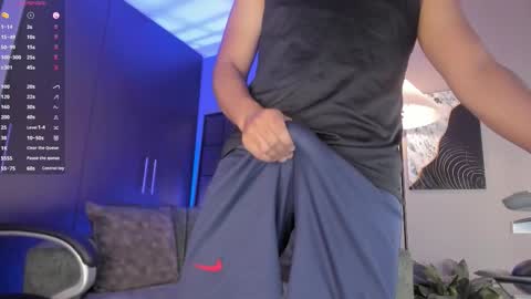 Snapshot of aleex_bayhas chatting on 7, 10, 2025 A L E X online show from 7, 10, 2025