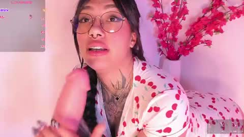 Snapshot of aleja_5 chatting on 19, 6, 2026 Ale online show from 19, 6, 2026