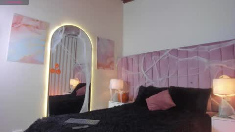 Alejandra Arango online show from 27, 10, 2025