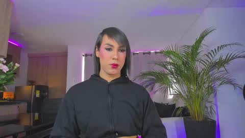 A L E J A N D R A online show from 25, 2, 2025