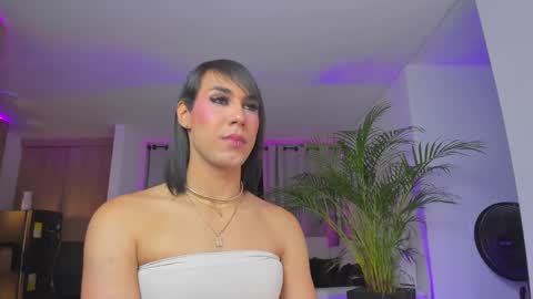 A L E J A N D R A online show from 9, 3, 2025