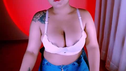 Alejandra  online show from 28, 2, 2025