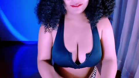 Alejandra  online show from 11, 3, 2025