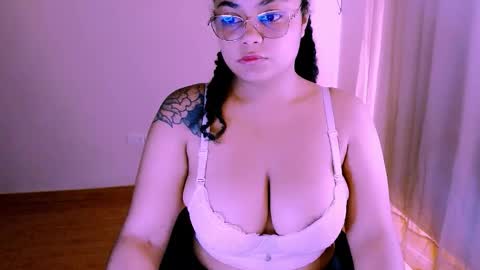 Alejandra  online show from 30, 10, 2025