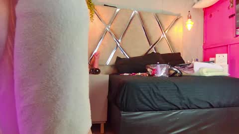 Snapshot of alejandra_martinss chatting on 3, 6, 2026 alejandra martins online show from 3, 6, 2026