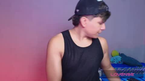 Alejandro G online show from 2, 11, 2025