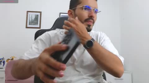 alejandroo_7 online show from 8, 10, 2025