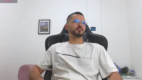 alejandroo_7 online show from 6, 1, 2026