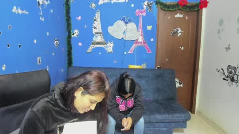 zoe and Kataleya online show from 24, 1, 2025