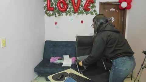 zoe and Kataleya online show from 1, 3, 2025