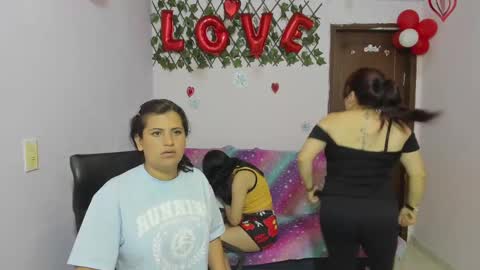 zoe and Kataleya online show from 4, 3, 2025