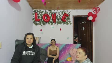 zoe and Kataleya online show from 6, 3, 2025