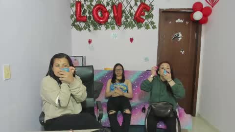 zoe and Kataleya online show from 7, 3, 2025