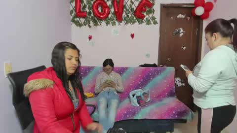 zoe and Kataleya online show from 11, 3, 2025