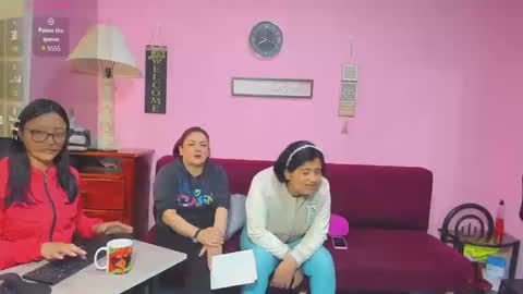 zoe and Kataleya online show from 9, 9, 2025