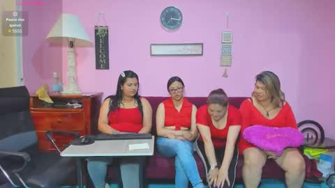 zoe and Kataleya online show from 15, 9, 2025