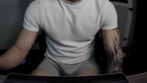 alejoduarte16 online show from 3, 12, 2025