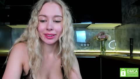 Snapshot of aleksa_cutie chatting on 19, 1, 2025 Next stream - 2 dec - online show from 19, 1, 2025