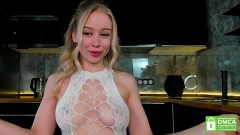 Snapshot of aleksa_cutie chatting on 26, 1, 2025 Next stream - 2 dec - online show from 26, 1, 2025