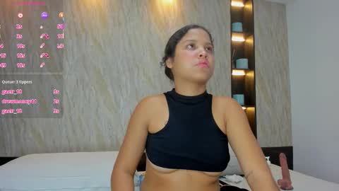 Snapshot of alena_brown chatting on 7, 11, 2025 ALENA online show from 7, 11, 2025