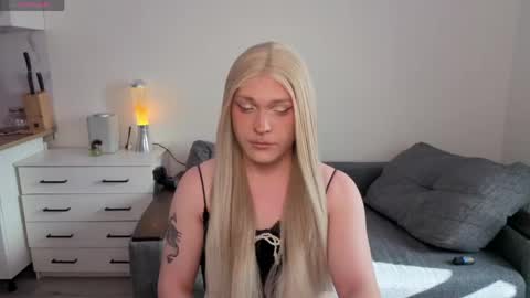 ALENA  INDEPENDENT MODEL online show from 22, 4, 2026