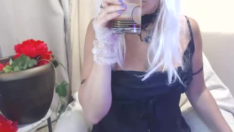 Snapshot of alenablack chatting on 2, 10, 2025 Luly online show from 2, 10, 2025