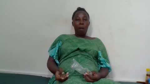 Snapshot of alesha_ chatting on 12, 2, 2025 Noreen Kennth and Emilly online show from 12, 2, 2025