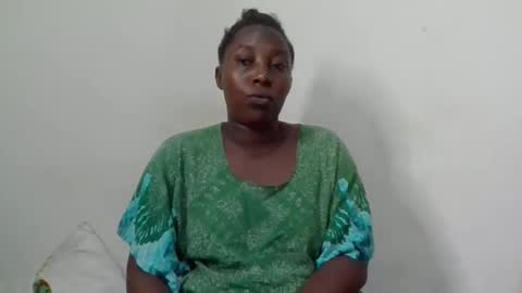 Snapshot of alesha_ chatting on 12, 2, 2025 Noreen Kennth and Emilly online show from 12, 2, 2025