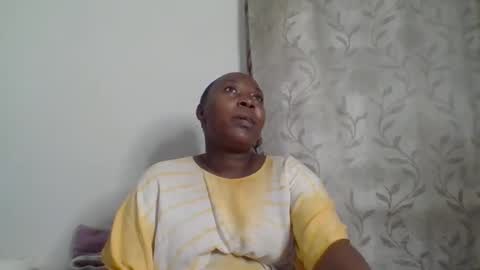 Snapshot of alesha_ chatting on 8, 10, 2025 Noreen Kennth and Emilly online show from 8, 10, 2025