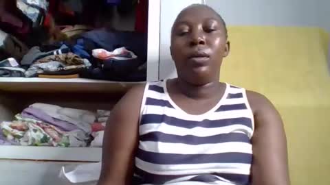 Snapshot of alesha_ chatting on 20, 10, 2025 Noreen Kennth and Emilly online show from 20, 10, 2025