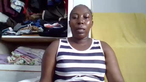 Snapshot of alesha_ chatting on 21, 10, 2025 Noreen Kennth and Emilly online show from 21, 10, 2025