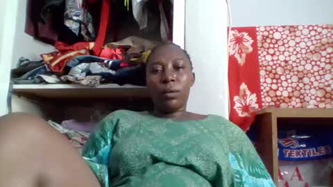 Snapshot of alesha_ chatting on 1, 11, 2025 Noreen Kennth and Emilly online show from 1, 11, 2025