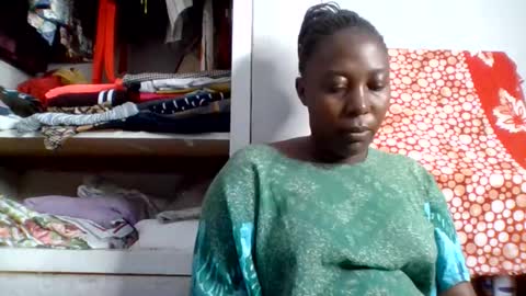 Snapshot of alesha_ chatting on 3, 11, 2025 Noreen Kennth and Emilly online show from 3, 11, 2025