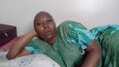 Snapshot of alesha_ chatting on 30, 11, 2025 Noreen Kennth and Emilly online show from 30, 11, 2025