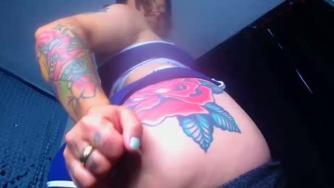 Snapshot of aleska_dollx chatting on 7, 2, 2025 QUEEN OFF MILk IM BACK 15 NOV online show from 7, 2, 2025