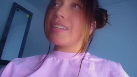 Snapshot of aleska_dollx chatting on 5, 3, 2025 QUEEN OFF MILk IM BACK 15 NOV online show from 5, 3, 2025