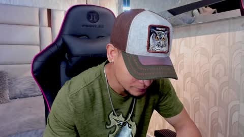 Alessandro King online show from 6, 1, 2025